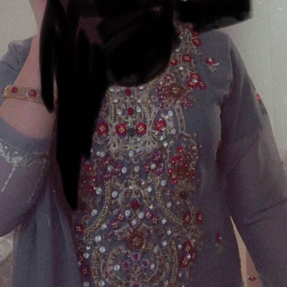 Pakistani three piece suit - Picture 3 of 4